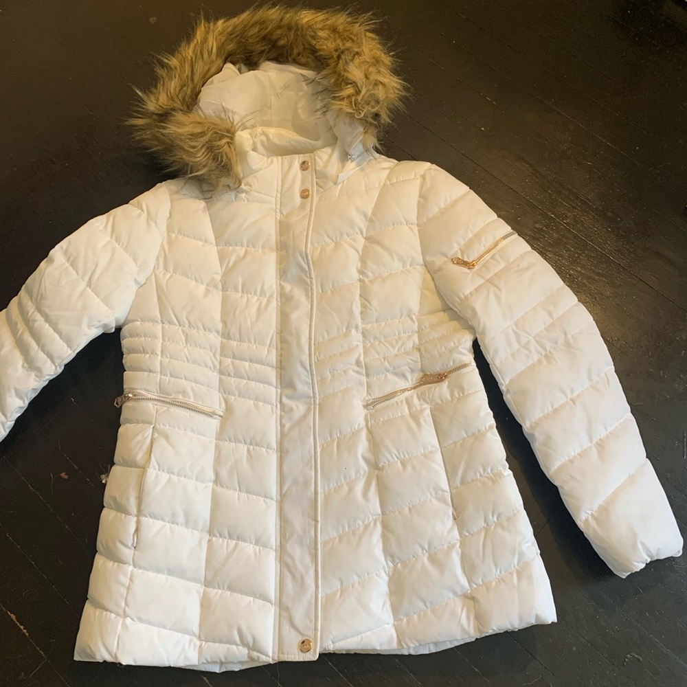 NWT. White winter puffer jacket